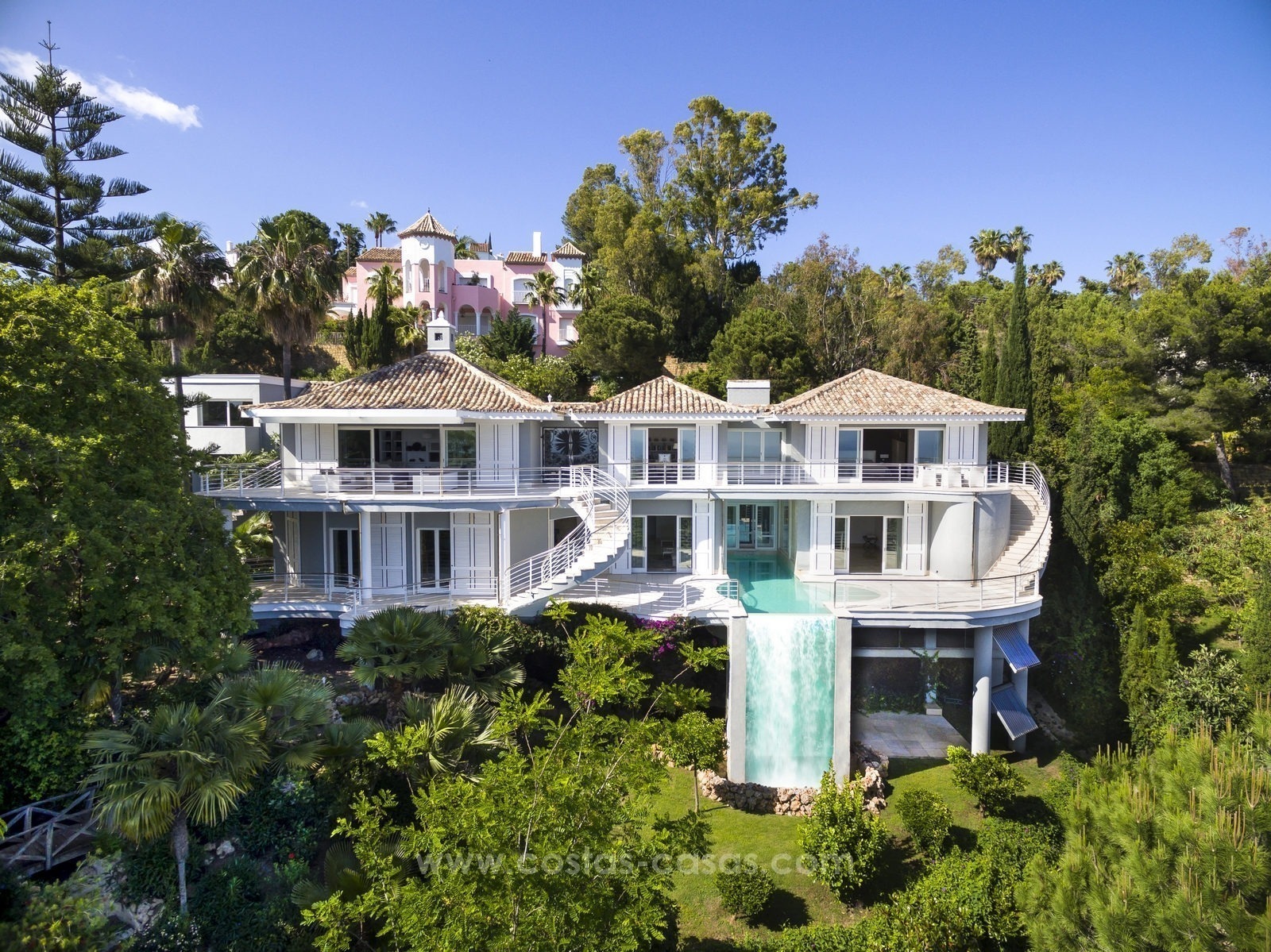 Contemporaine design Villa te koop in El Madroñal te Benahavis - Marbella