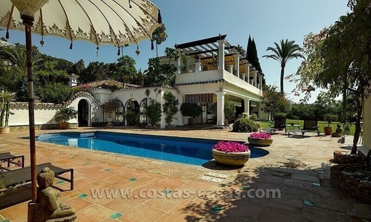 Te koop: Exclusieve villa in Andalusische stijl te Marbella – Benahavís 0
