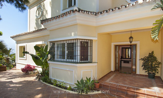 Villa te koop in Marbella – Benahavis met mooi golf- en zeezicht 29750 