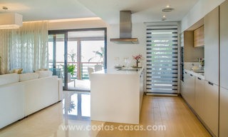 Nieuwe moderne appartementen te koop in Benahavis - Marbella met golf en zeezicht. Instapklaar. 7335 