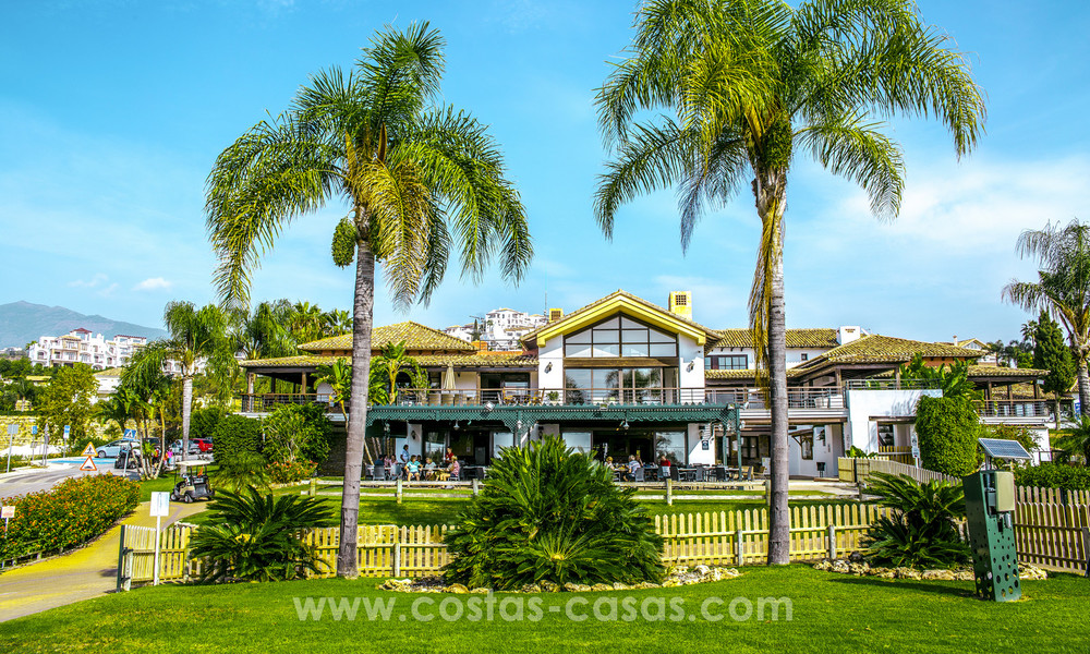 Nieuwe moderne appartementen te koop in Benahavis - Marbella met golf en zeezicht. Instapklaar. 7359