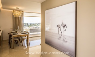 Nieuwe moderne appartementen te koop in Benahavis - Marbella met golf en zeezicht. Instapklaar. 7374 