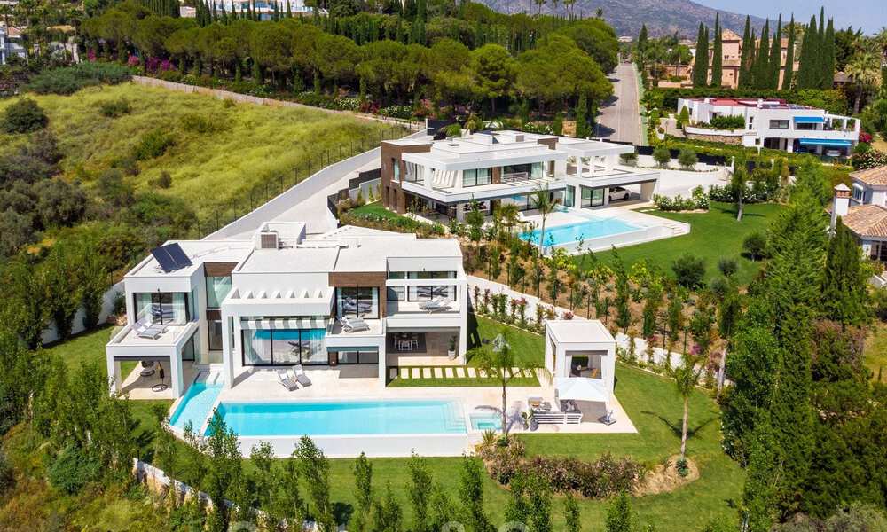 Te koop in Nueva Andalucia, Marbella: Nieuwe moderne villa in aanbouw 28939