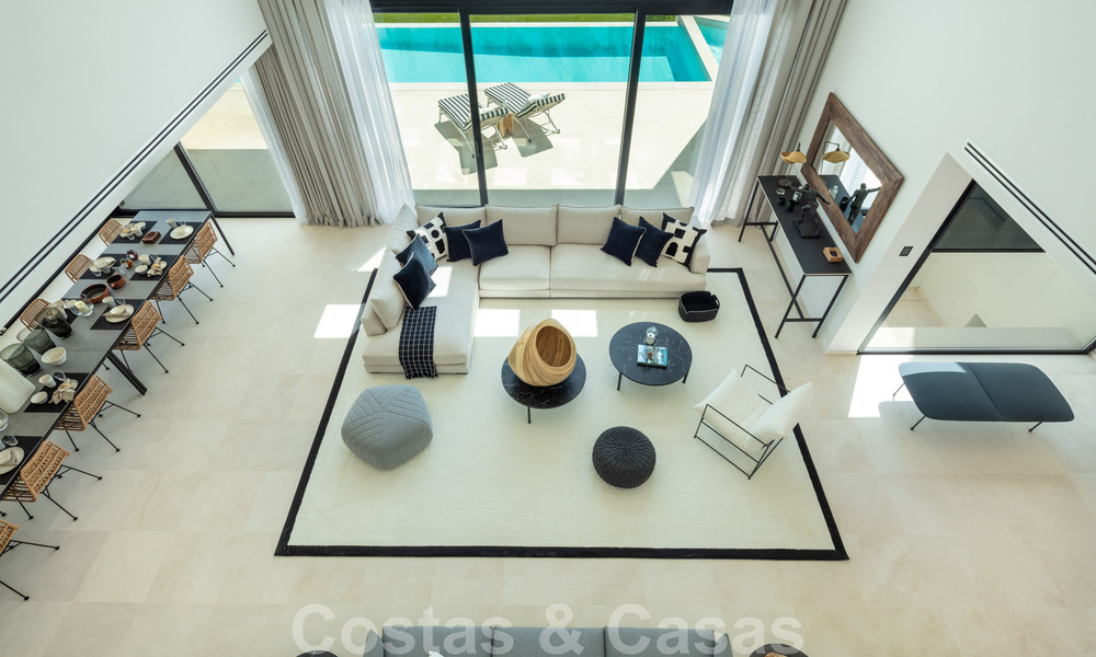 Te koop in Nueva Andalucia, Marbella: Nieuwe moderne villa in aanbouw 28943