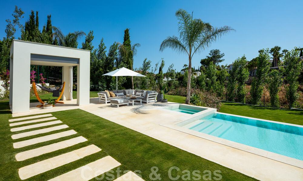 Te koop in Nueva Andalucia, Marbella: Nieuwe moderne villa in aanbouw 28946