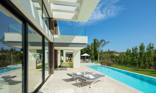 Te koop in Nueva Andalucia, Marbella: Nieuwe moderne villa in aanbouw 28949 