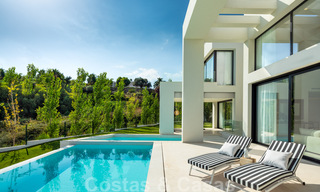 Te koop in Nueva Andalucia, Marbella: Nieuwe moderne villa in aanbouw 28952 