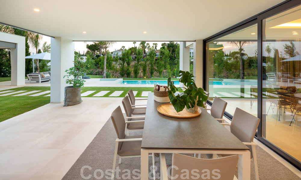 Te koop in Nueva Andalucia, Marbella: Nieuwe moderne villa in aanbouw 28959