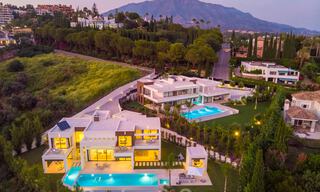 Te koop in Nueva Andalucia, Marbella: Nieuwe moderne villa in aanbouw 28962 