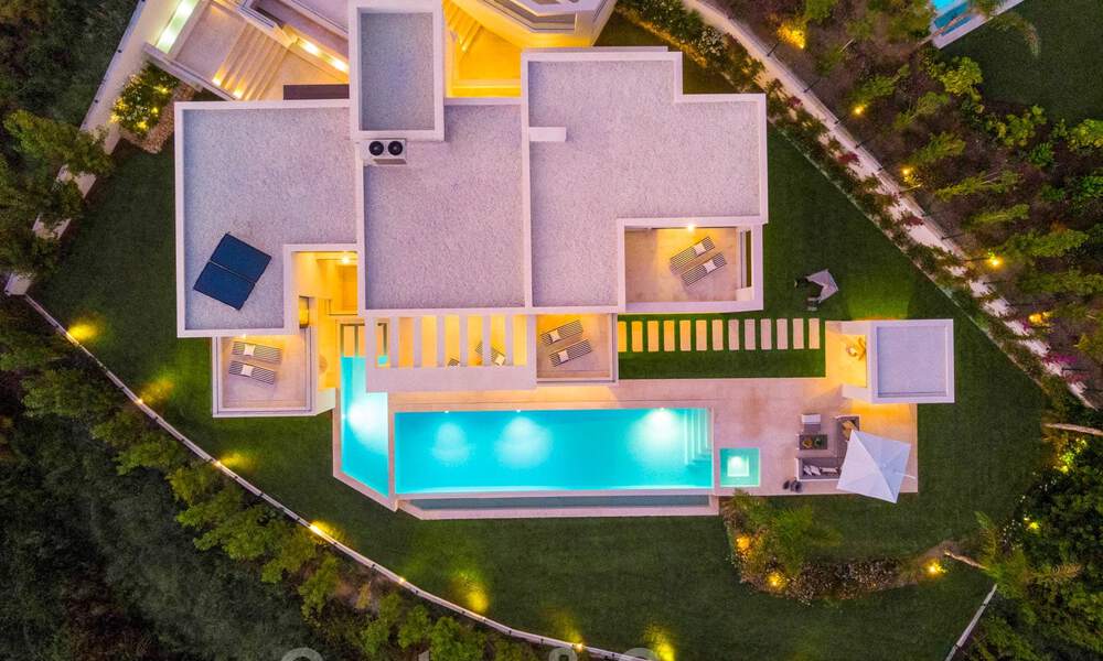 Te koop in Nueva Andalucia, Marbella: Nieuwe moderne villa in aanbouw 28963