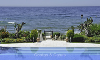 Eerstelijns strand luxe appartement en penthouse te koop in Las Dunas Park, New Golden Mile, Marbella - Estepona 42369 