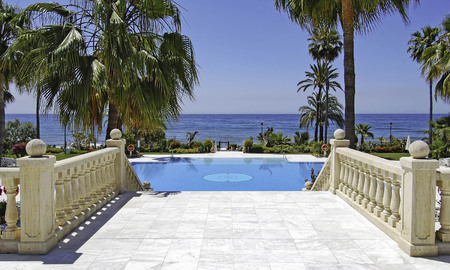 Eerstelijns strand luxe appartement en penthouse te koop in Las Dunas Park, New Golden Mile, Marbella - Estepona 42388