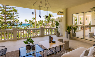 Eerstelijns strand luxe appartement en penthouse te koop in Las Dunas Park, New Golden Mile, Marbella - Estepona 42400 