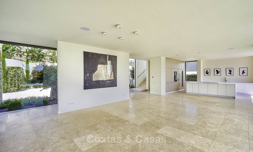  Instapklare moderne villa te koop, eerstelijn golf, te Benahavis - Marbella 15075