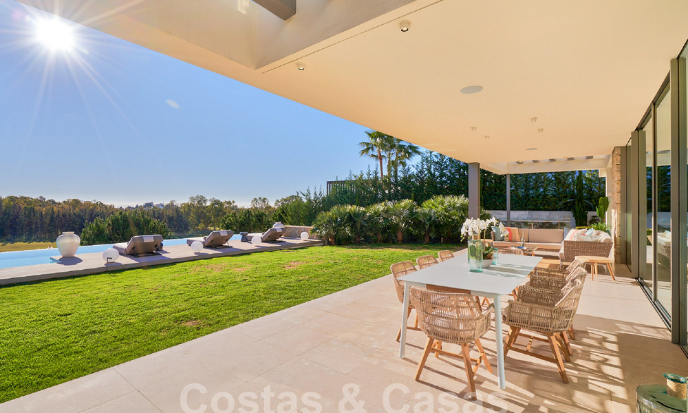  Instapklare moderne villa te koop, eerstelijns golf, te Benahavis - Marbella 58504