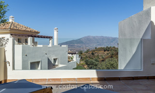 Nieuwe luxe appartementen te koop in Andalusische stijl temidden de natuur in Marbella 21586 