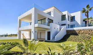 Moderne nieuwbouw villa te koop met zeezicht in Benahavis – Marbella 257 