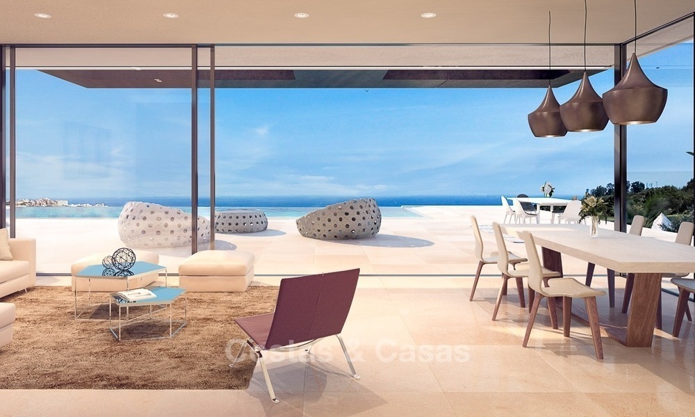 Nieuwe moderne villa te koop, Eerstelijn golf met zeezicht in Estepona, Costa del Sol 351