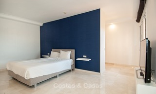 Te koop in Hotel Kempinski, Marbella - Estepona: Gerenoveerd appartement in moderne stijl 347 