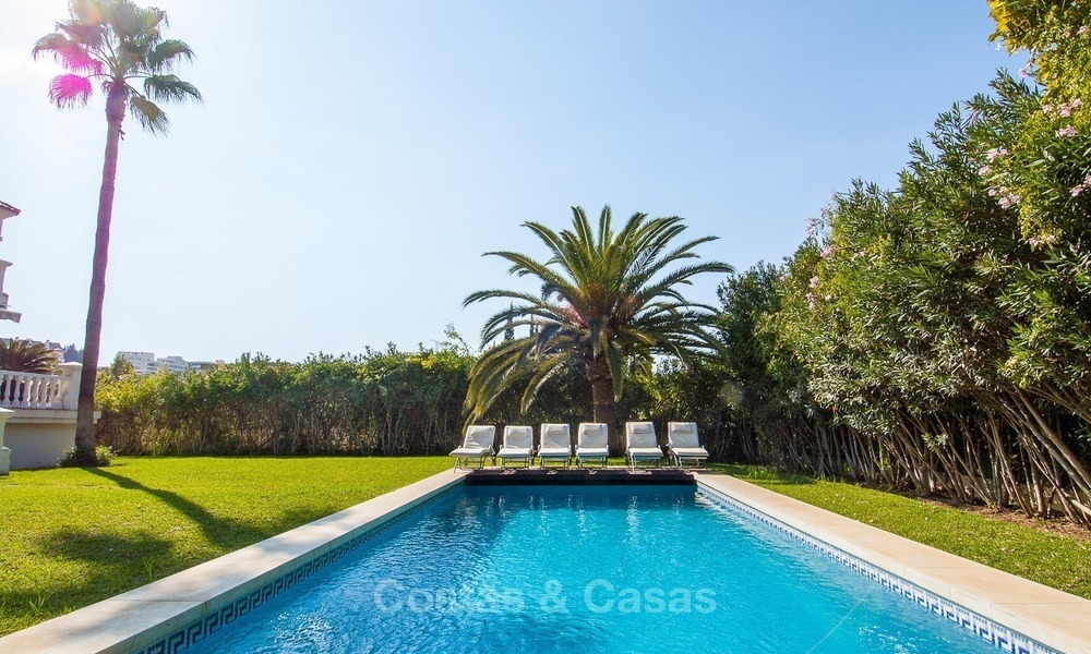 Ruime villa te koop in Nueva Andalucia, Marbella, op loopafstand van voorzieningen en Puerto Banus 499
