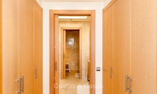 Luxe Penthouse appartement te koop met zeezicht aan de Golden Mile te Marbella 834 