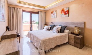 Eerstelijns strand penthouse appartement te koop op de New Golden Mile tussen Marbella en Estepona 1007 
