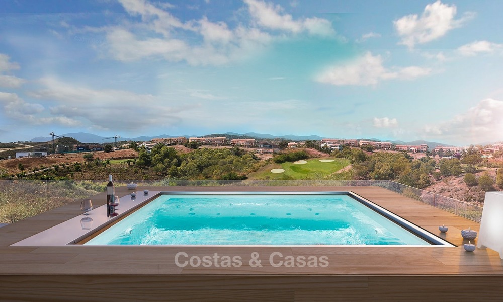 Koopje! Eerstelijns Golf, Moderne, Designer villa's met Panoramisch Uitzicht te koop op The New Golden Mile, Estepona - Marbella 1246