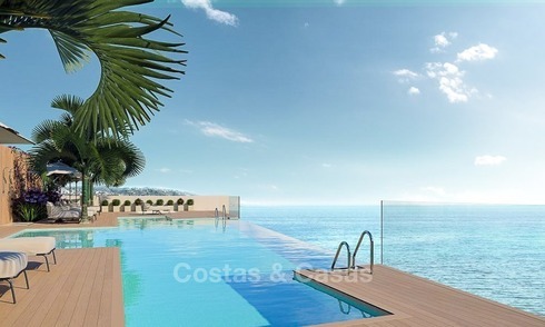 Moderne Luxe Appartementen te koop, direct aan de strandboulevard gelegen, in Estepona centrum. Opgeleverd! 2627