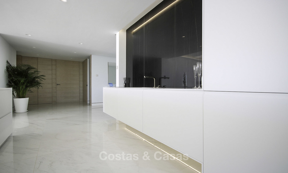 Exclusieve, Nieuwe, Moderne Beachfront Appartementen te koop, New Golden Mile, Marbella - Estepona. Instapklaar. 12277