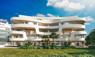 Nieuwbouw moderne appartementen te koop, direct aan het Strand, in Mijas Costa. Voltooid. Laatste en beste unit! Penthouse met enorm terras en privé plonsbad. 28133 
