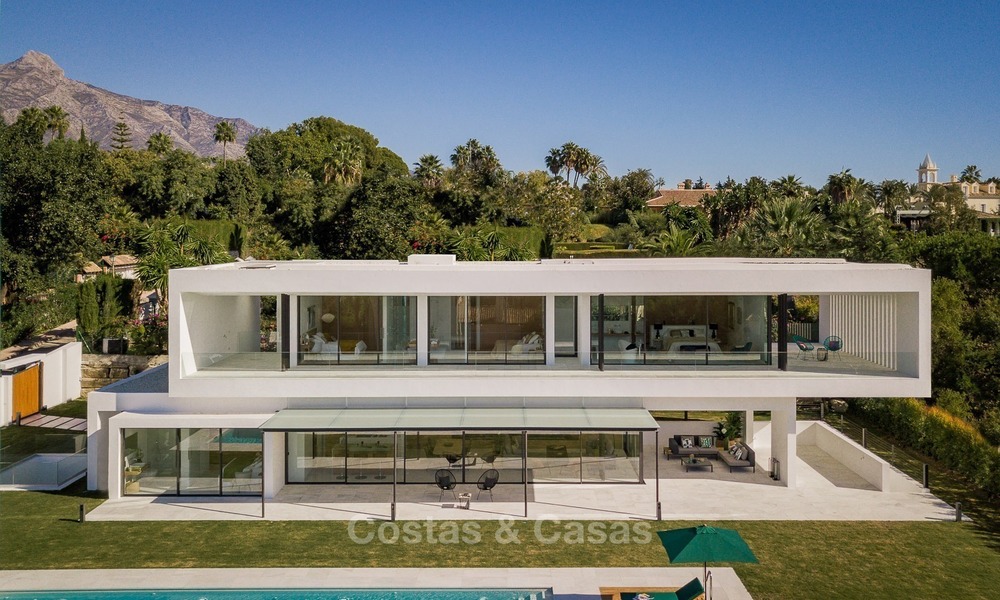Nieuwe, Ultra-moderne Villa te koop met uitzicht op de Golfbaan in Nueva Andalucía, Marbella 1445