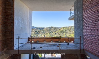 Ultra-moderne villa te koop met uitzicht op de Bergen en Golf in Benahavis, Marbella 1460 