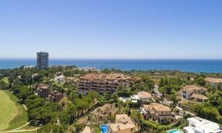 Luxe Penthouse Appartement te koop in een Beveiligd Complex met Panoramisch Uitzicht op de Golf en de Zee in Rio Real, Marbella 1466 