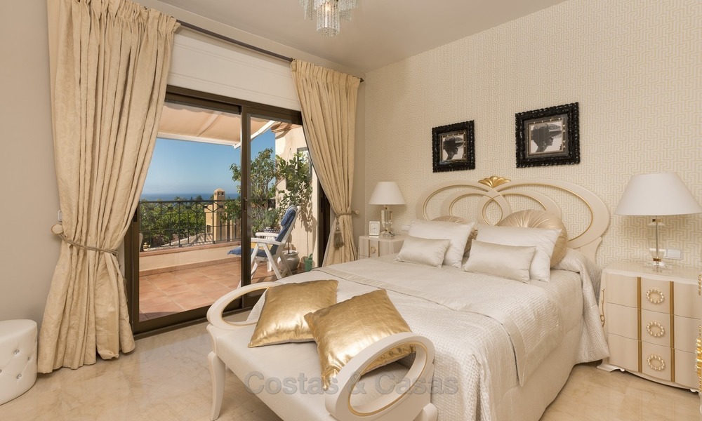 Luxe Penthouse Appartement te koop in een Beveiligd Complex met Panoramisch Uitzicht op de Golf en de Zee in Rio Real, Marbella 1477