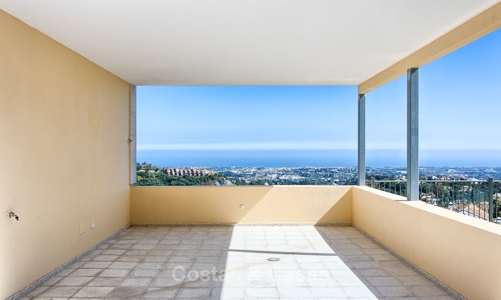 Nieuwe Luxe Villa met Panoramisch uitzicht op Zee en Golf te koop in Benahavis, Marbella 1751