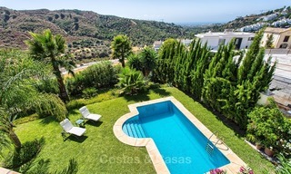 Luxe Villa te koop met zicht op de Zee en de Bergen in een Beveiligd Complex in La Quinta, Benahavis - Marbella 2037 