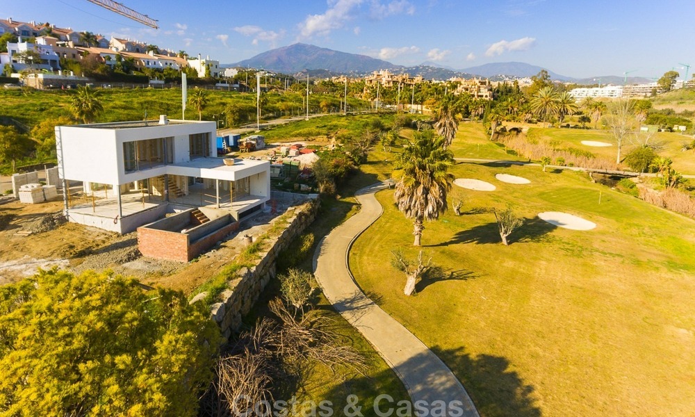 Moderne Hedendaagse villa's te koop in een Nieuw Project, Eerstelijns Golf in Estepona - Marbella 2069