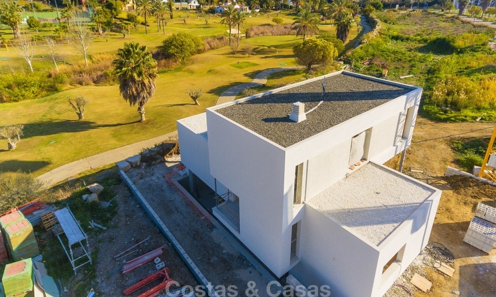 Moderne Hedendaagse villa's te koop in een Nieuw Project, Eerstelijns Golf in Estepona - Marbella 2071