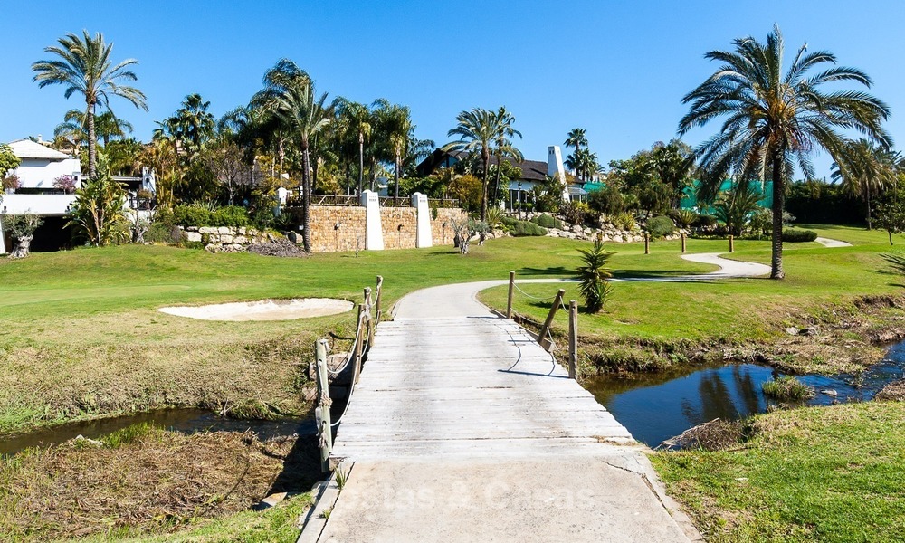 Moderne Hedendaagse villa's te koop in een Nieuw Project, Eerstelijns Golf in Estepona - Marbella 2706