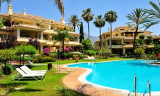 Eerstelijn golf modern gerenoveerd luxe appartement te koop in Nueva Andalucia - Marbella 2925 