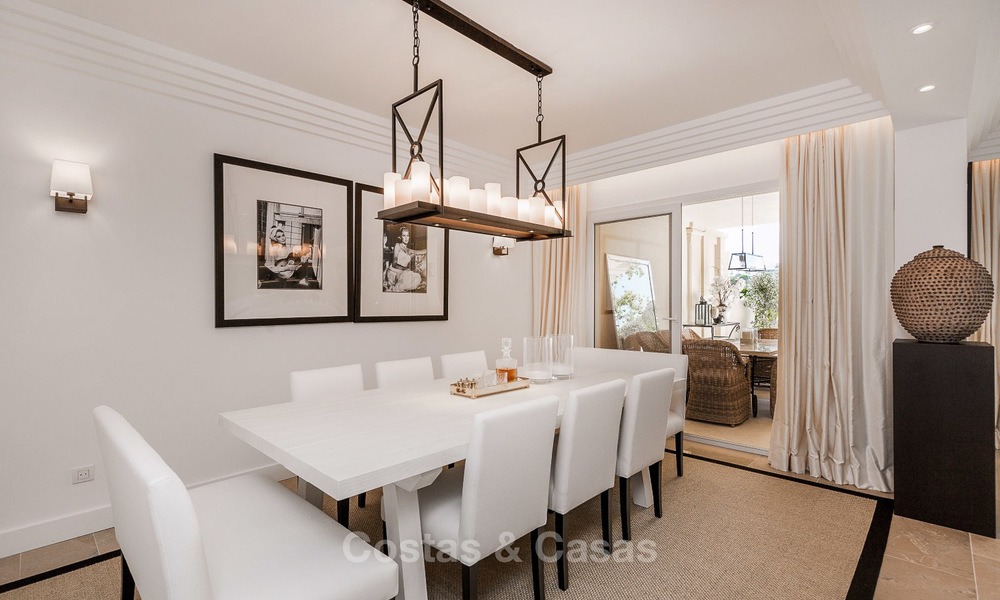 Eerstelijn golf modern gerenoveerd luxe appartement te koop in Nueva Andalucia - Marbella 2912