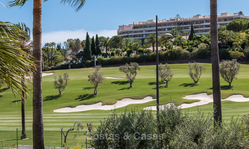 Eerstelijn golf ruim luxe appartement te koop in Nueva Andalucia - Marbella 4090