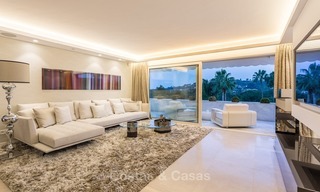 Eerstelijn golf modern, ruim, luxe penthouse te koop in Nueva Andalucia - Marbella 2564 