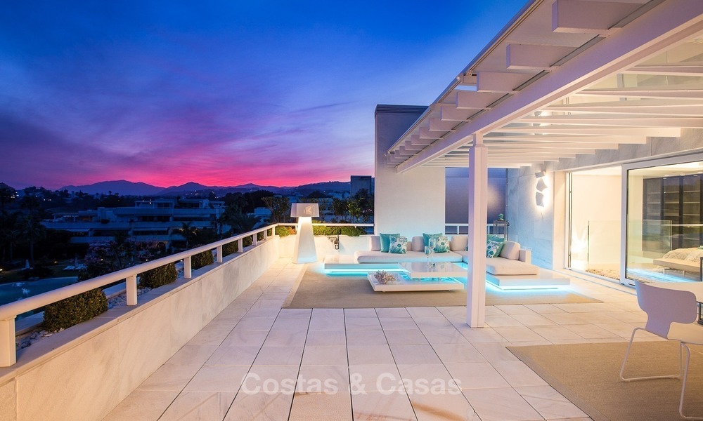 Eerstelijn golf modern, ruim, luxe penthouse te koop in Nueva Andalucia - Marbella 2568