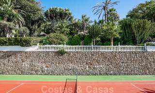 Exclusieve villa te koop op een groot perceel met zeezicht in Marbella - Estepona 33995 