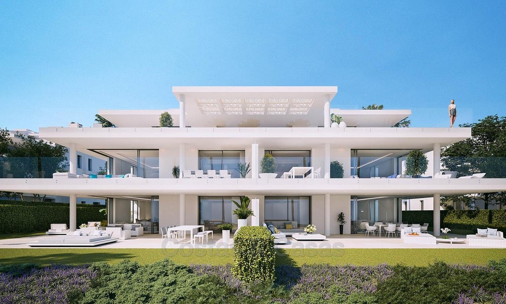 Exclusieve, Nieuwe, Moderne eerstelijns strand Appartementen te koop, Marbella - Estepona. Herverkopen beschikbaar. 3032