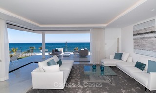Exclusieve, Nieuwe, Moderne eerstelijns strand Appartementen te koop, Marbella - Estepona. Herverkopen beschikbaar. 3002 