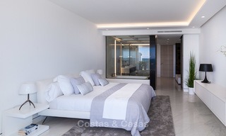 Exclusieve, Nieuwe, Moderne eerstelijns strand Appartementen te koop, Marbella - Estepona. Herverkopen beschikbaar. 3016 