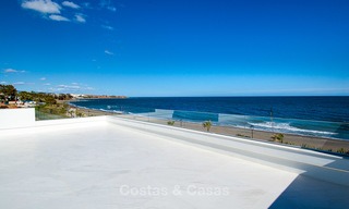Exclusieve, Nieuwe, Moderne eerstelijns strand Appartementen te koop, Marbella - Estepona. Herverkopen beschikbaar. 3021 