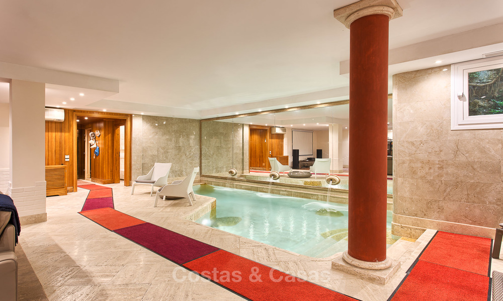 Kwaliteits Villa te koop, gebouwd in Klassieke stijl, gelegen aan de Golden Mile, Marbella. Verlaagd in prijs! 3099